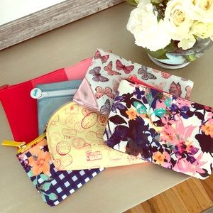 Never used Ipsy makeup bag bundle! (6)